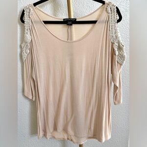 American Dream Beige Knit Design Cold Shoulder Top. Size Large.